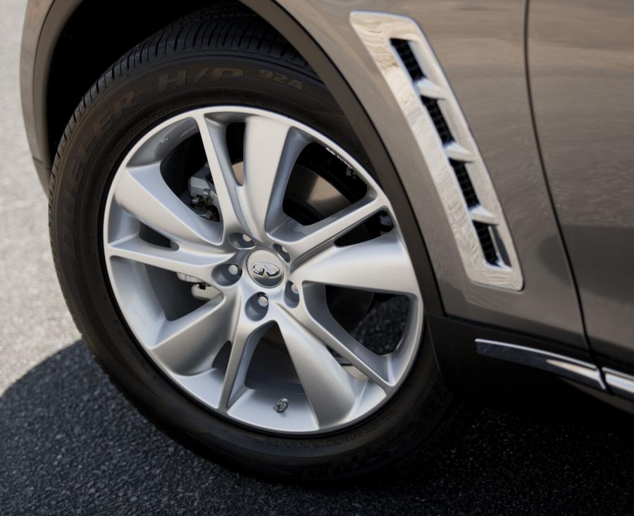  Infiniti FX35 2012 года  (фото 7 из 14)